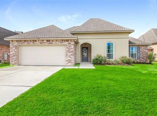 1812 Justin Dr, Covington, LA 70435