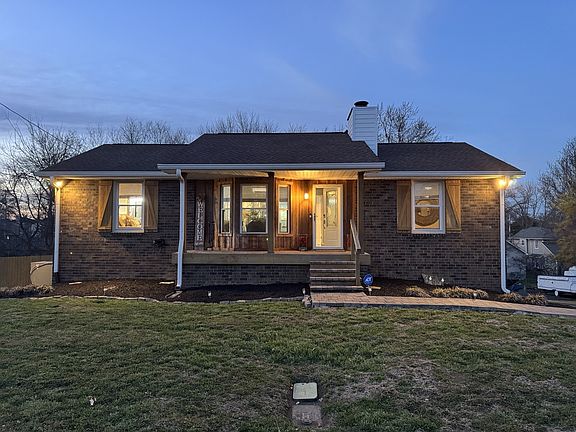 2nd image of 105 Glen Oak Ct E
