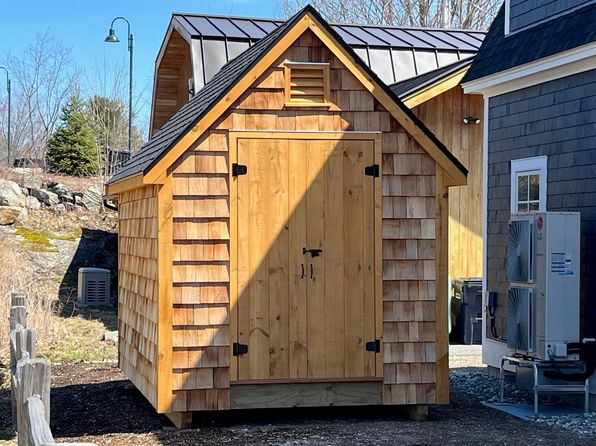 46 King Street, Wolfeboro, NH 03894
