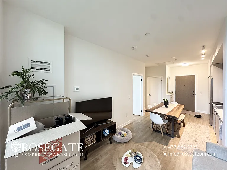 2300 Saint Clair Ave W #116 — Photo 10