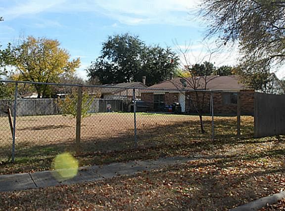 4th image of 5301 Marsh Dr