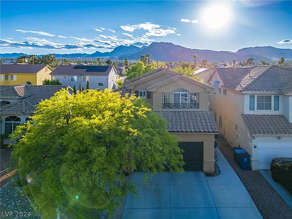 3rd image of 3325 Sabino Canyon St