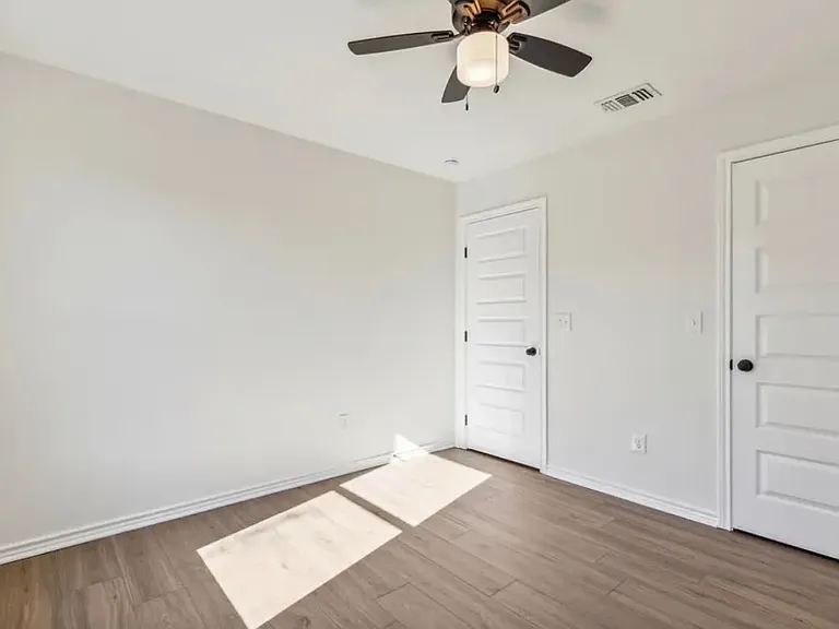2500 Houston Dr — Photo 6