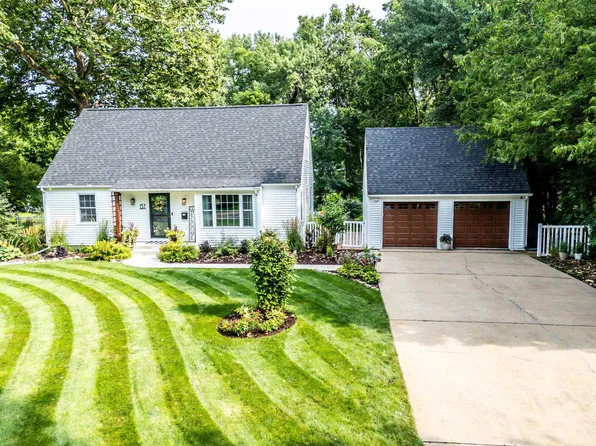 137 Pauline Pl, Waterloo, IA 50701