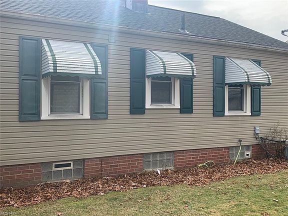 3rd image of 723 E Archwood Ave