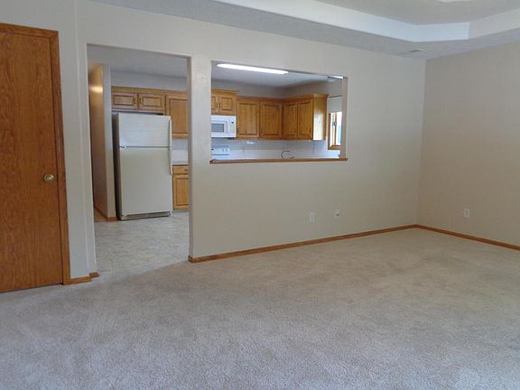 4th image of 725 24th Ave