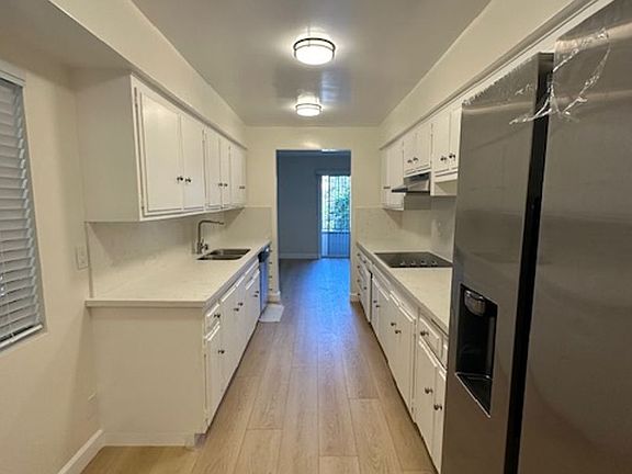 5th image of 11930 Montana Ave APT 201