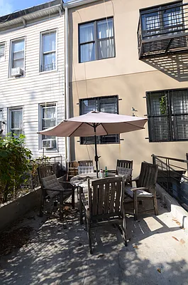 Rented by Miron Realty Group | media 105