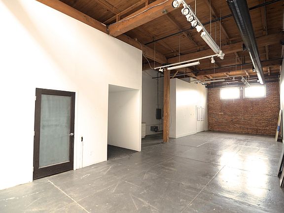 4th image of 1310 Nance St Ste C
