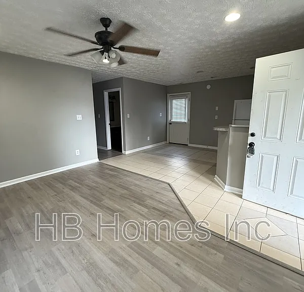 407 Ash St — Photo 8