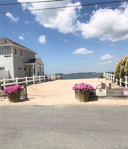35 Hammock Parkway, Clinton, CT, 06413