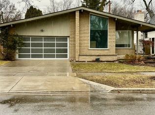 10114 Ludlow Ave, Huntington Woods, MI 48070
