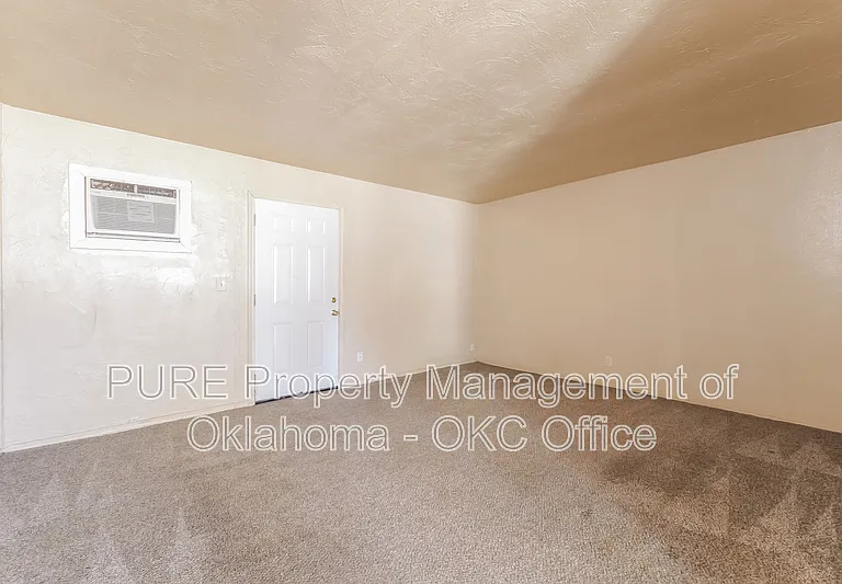 3906 S Hudson Ave — Photo 5