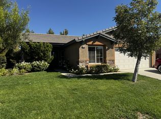 13324 Luna Rd, Victorville, CA 92392