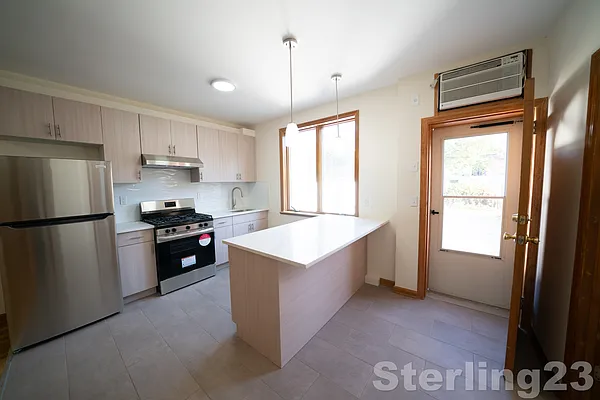 Rented by Sterling Realty Solution Inc | media 3