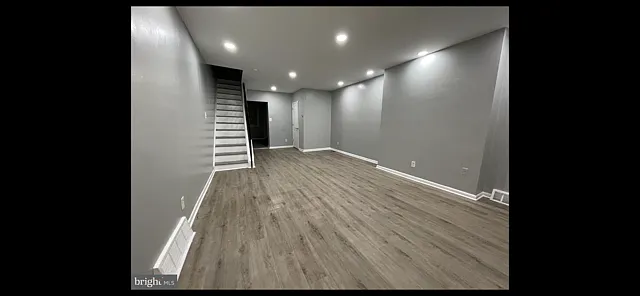 3 bed, 1.5 bath, 1094 sqft, $1,650 — Photo 3