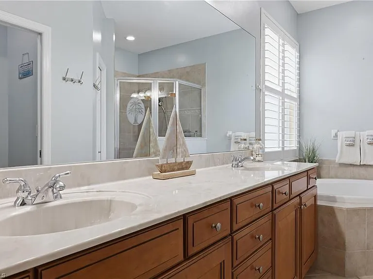 13818 Farnese Dr — Photo 19