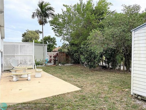 4th image of 2786 E Marina Dr