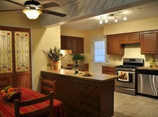 3021 Hillglenn Rd, Dallas, TX 75228