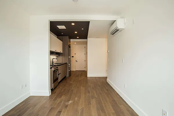 Rented by Nooklyn NYC LLC | media 40