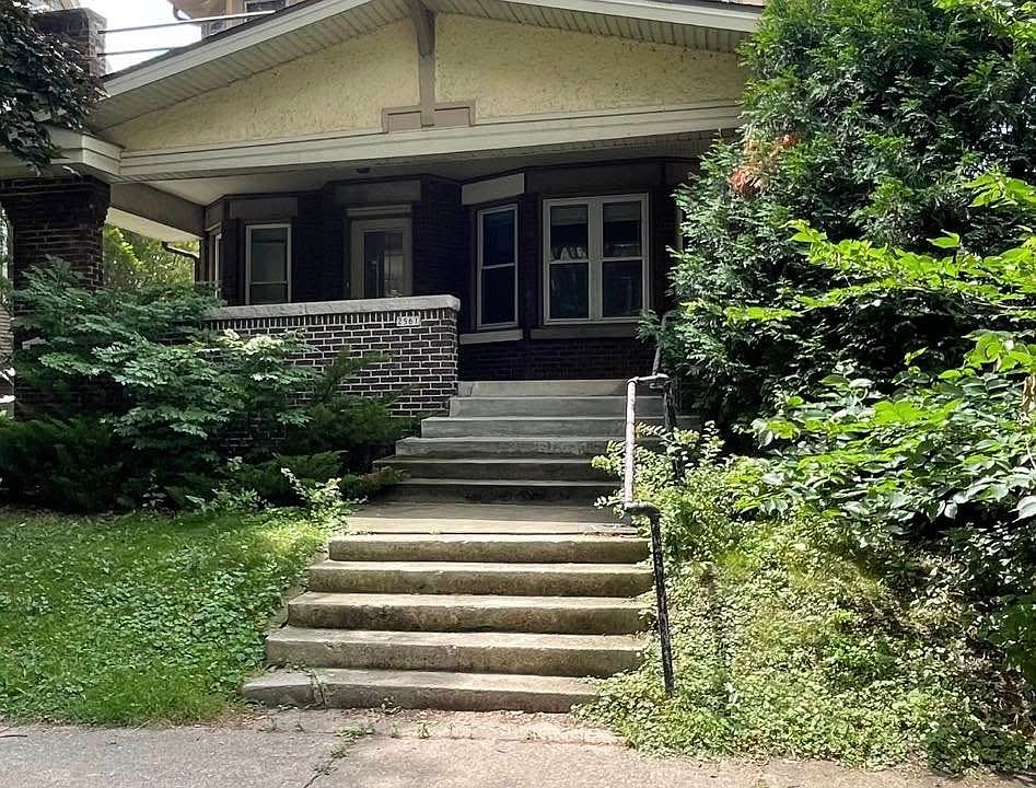 1st image of 2561 N Prospect Ave #1