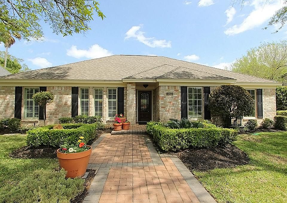 1st image of 15602 Autumnbrook Dr