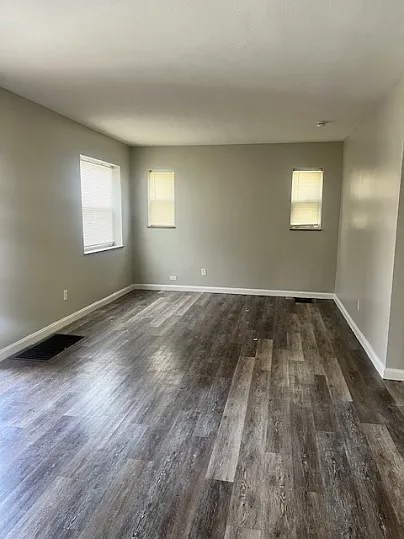 6114 Argus Rd — Photo 5
