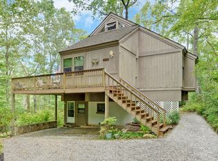 285 Bobcat Ln, Lakemont, GA 30552