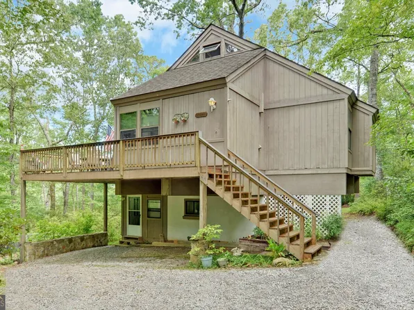 285 Bobcat Ln, Lakemont, GA 30552