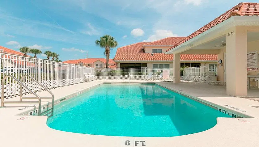 3 bed, 2.5 bath, 2424 sqft, $2,800 — Photo 3
