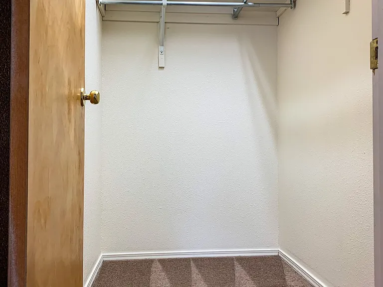 924 Valencia Dr SE — Photo 19