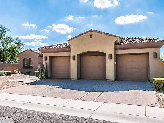 2nd image of 3951 E Nocona Ln