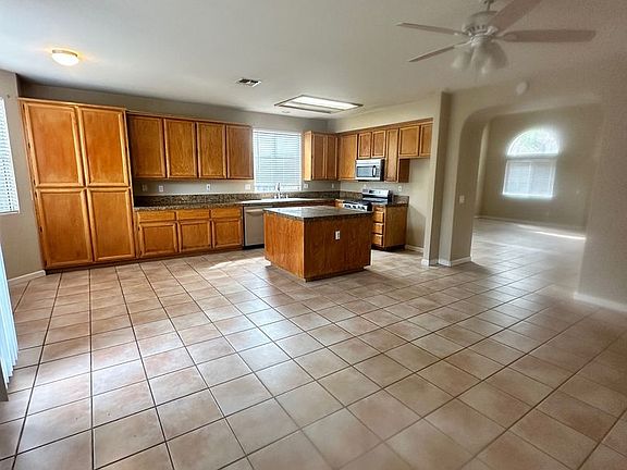 5th image of 3242 Kay Bridges Pl