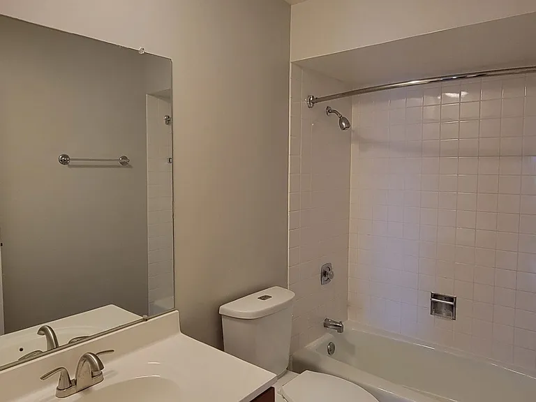 Farmingdale Apartments — Photo 62