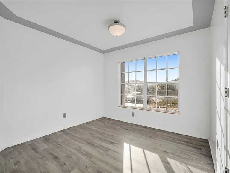 918 Acroft Ave — Photo 16