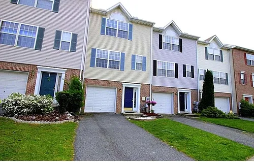 93 Highland Cir Photo 1