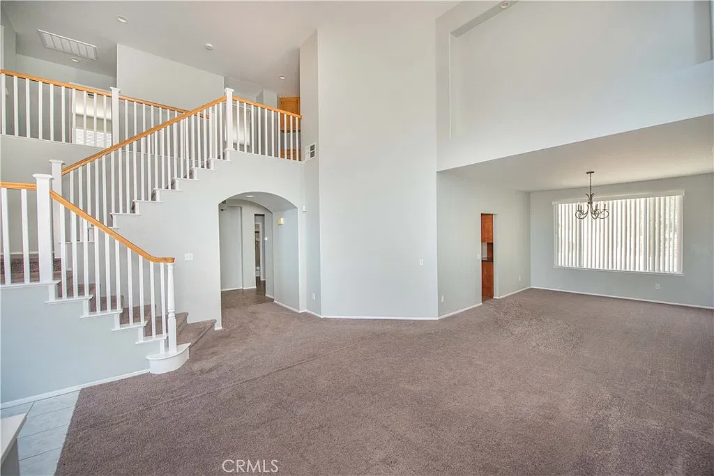 6 bed, 3130 sqft, $4,500 — Photo 4