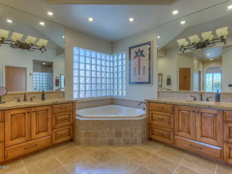7723 E Cassia Cir — Photo 12