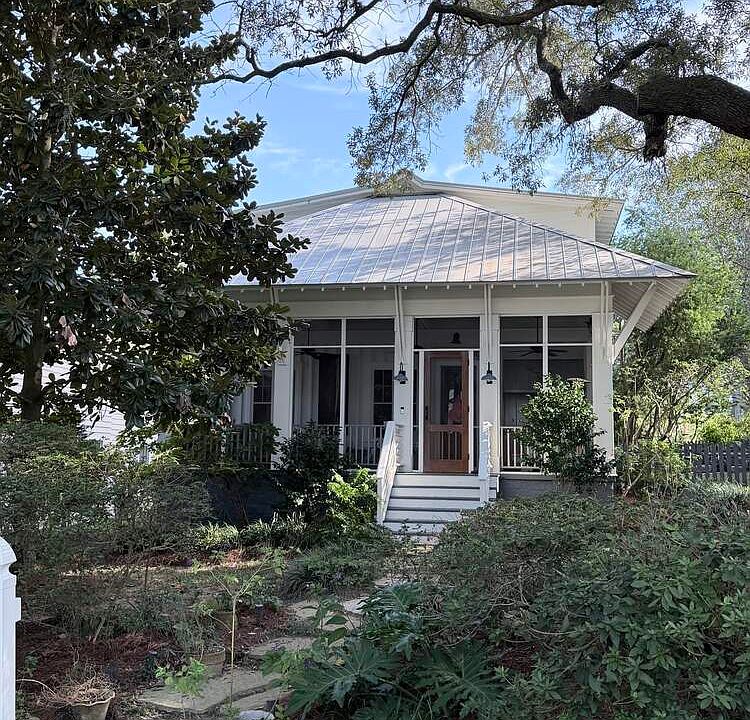 1st image of 111 Pier Ave