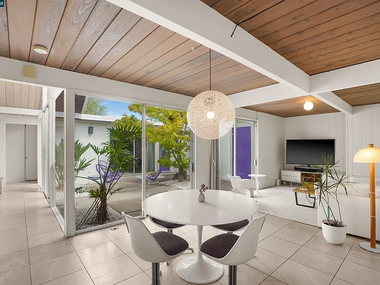 8021 Shay Dr — Photo 15
