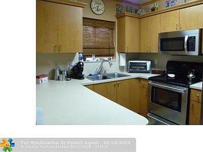 4th image of 8729 NW 106th Ln #8729