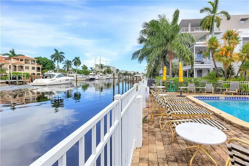 1 bed, 1.0 bath, 580 sqft, $3,500 — Photo 2