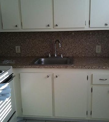 2nd image of 481 Mansfield #L