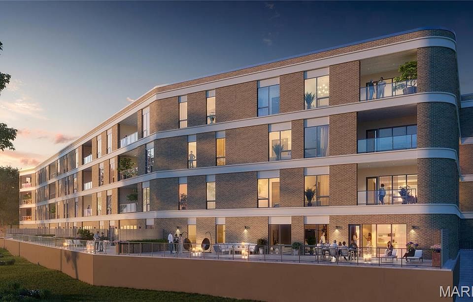 2nd image of 8250 Forsyth Blvd #103