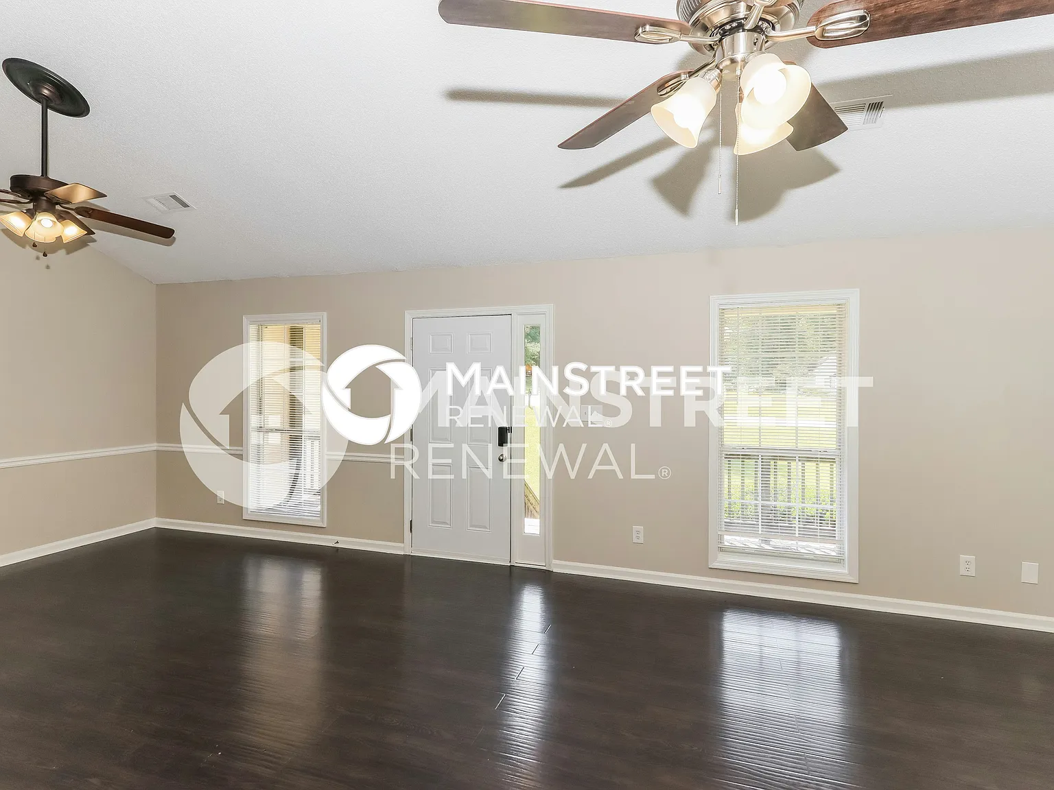 310 Annie Ln — Photo 4