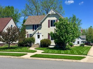 210 1st Ave NW, Plainview, MN 55964