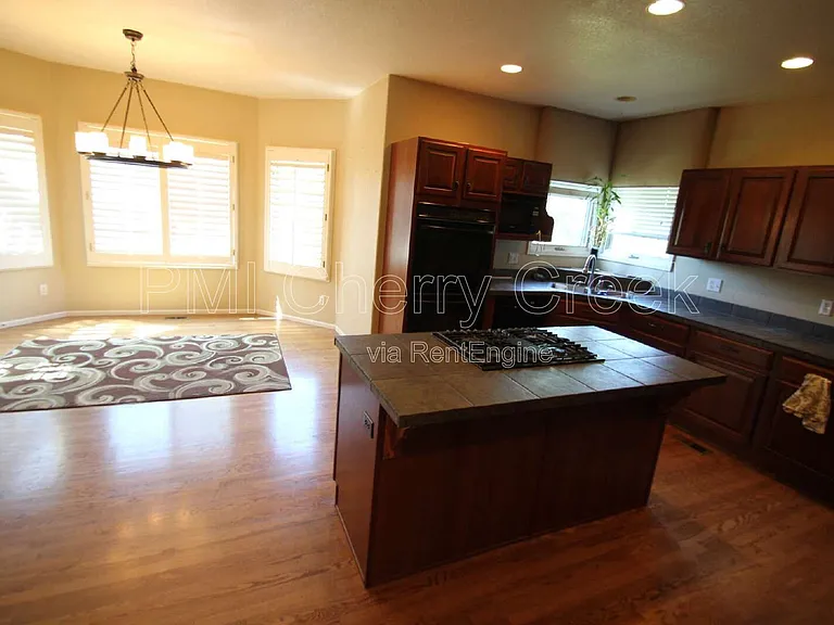 7489 Bur Oak Pl — Photo 10