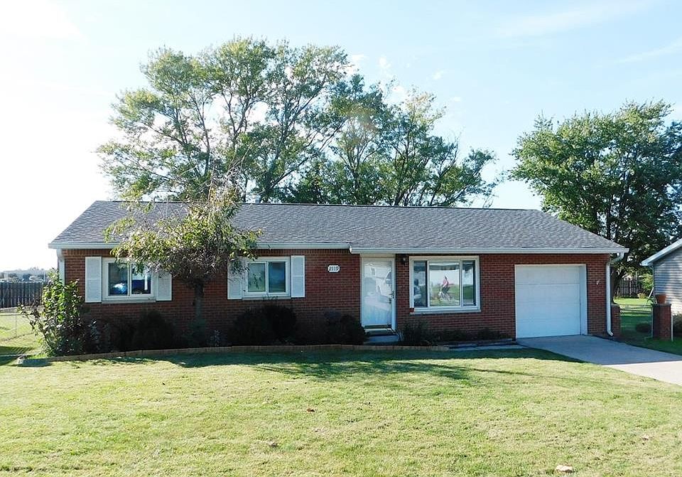 1st image of 2119 N Macy Ln