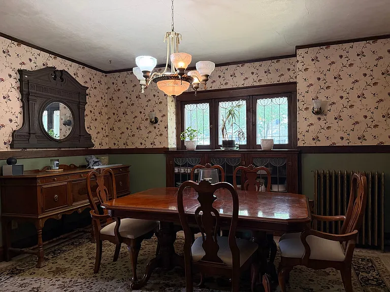 801 W State St — Photo 1