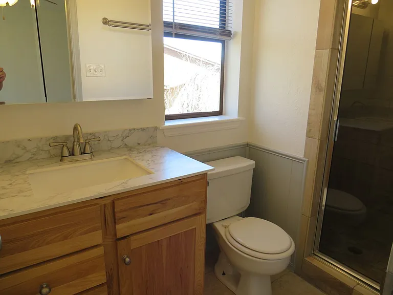 108 NE 48th St — Photo 23